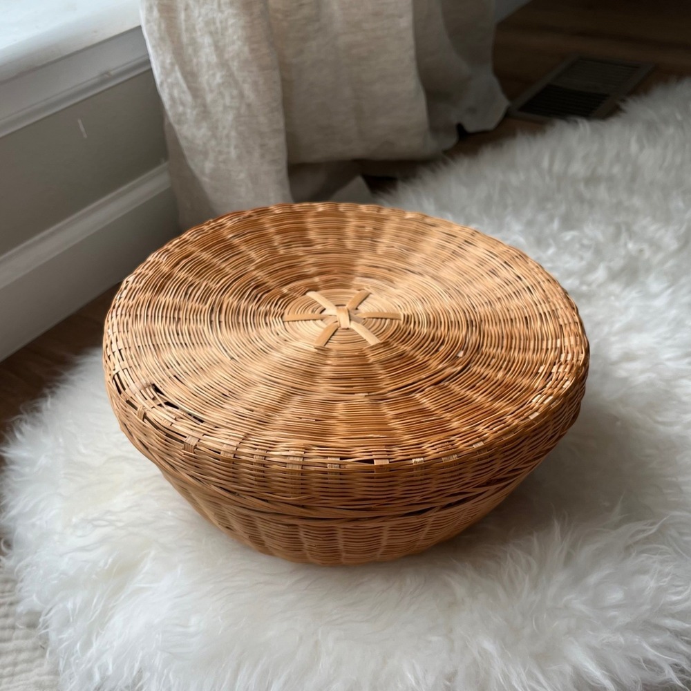 Vintage Japanese Lidded Sewing Basket